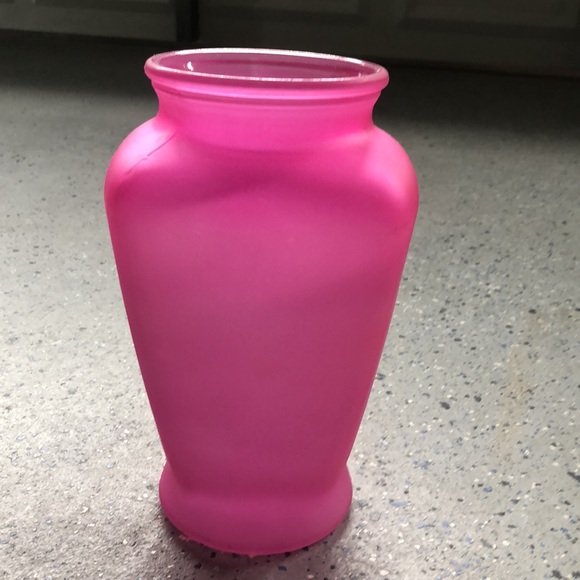Pretty pink vase - Picture 2 of 3